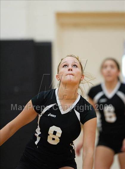 Thumbnail 3 in Eaglecrest vs. Grandview (Eaglecrest Invitational) photogallery.