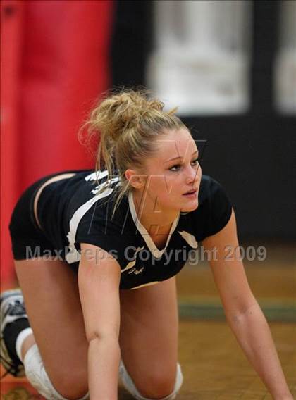 Thumbnail 1 in Eaglecrest vs. Grandview (Eaglecrest Invitational) photogallery.
