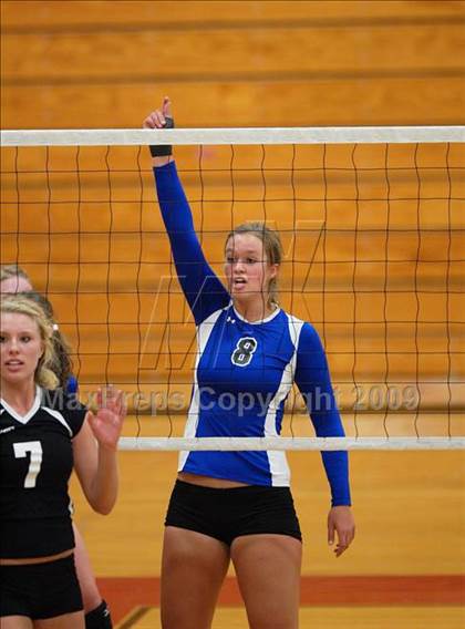 Thumbnail 2 in Eaglecrest vs. Grandview (Eaglecrest Invitational) photogallery.