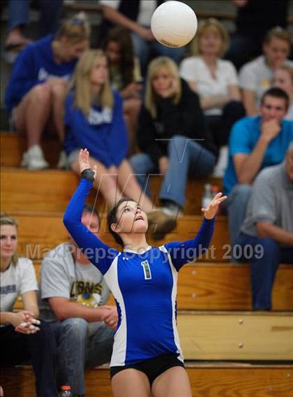 Thumbnail 1 in Eaglecrest vs. Grandview (Eaglecrest Invitational) photogallery.
