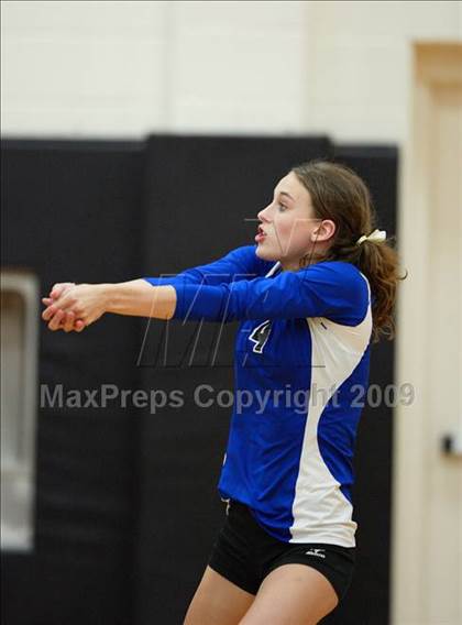 Thumbnail 3 in Eaglecrest vs. Grandview (Eaglecrest Invitational) photogallery.