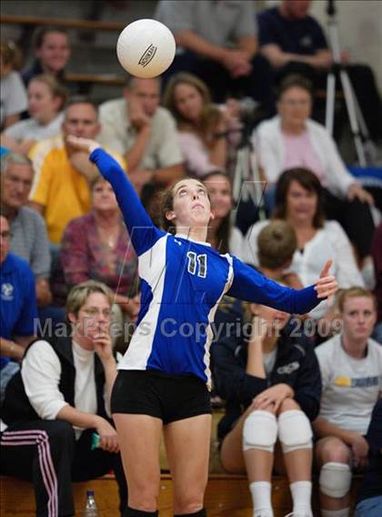 Thumbnail 3 in Eaglecrest vs. Grandview (Eaglecrest Invitational) photogallery.