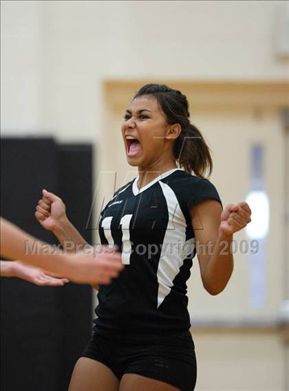 Thumbnail 2 in Eaglecrest vs. Grandview (Eaglecrest Invitational) photogallery.