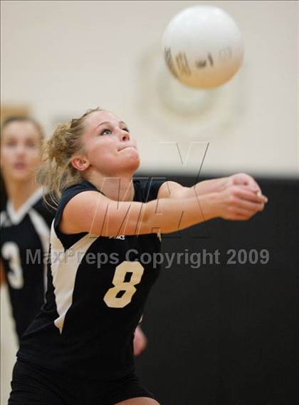 Thumbnail 3 in Eaglecrest vs. Grandview (Eaglecrest Invitational) photogallery.