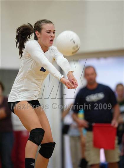 Thumbnail 3 in Eaglecrest vs. Grandview (Eaglecrest Invitational) photogallery.