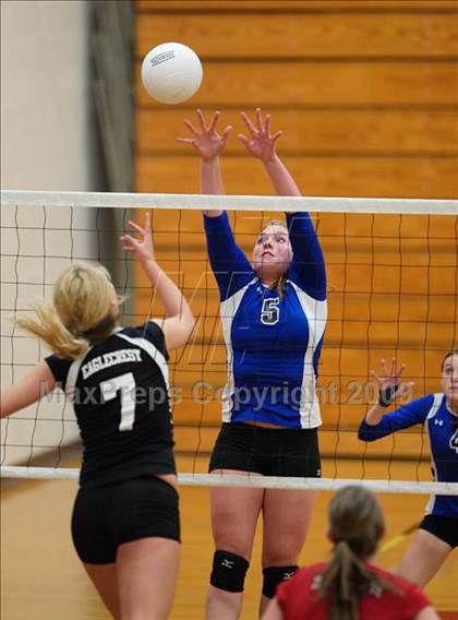 Thumbnail 1 in Eaglecrest vs. Grandview (Eaglecrest Invitational) photogallery.