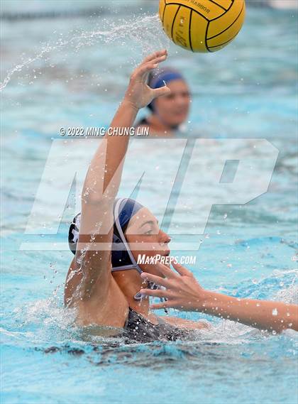 Thumbnail 1 in Harvard-Westlake vs. Newport Harbor (Bill Barnett Holiday Cup) photogallery.