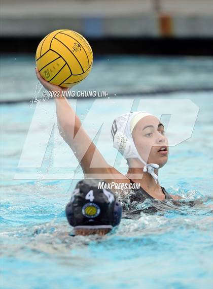 Thumbnail 3 in Harvard-Westlake vs. Newport Harbor (Bill Barnett Holiday Cup) photogallery.