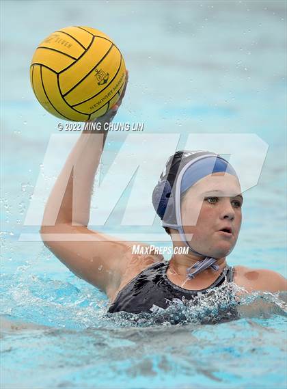 Thumbnail 3 in Harvard-Westlake vs. Newport Harbor (Bill Barnett Holiday Cup) photogallery.