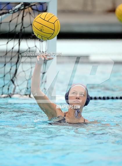 Thumbnail 3 in Harvard-Westlake vs. Newport Harbor (Bill Barnett Holiday Cup) photogallery.