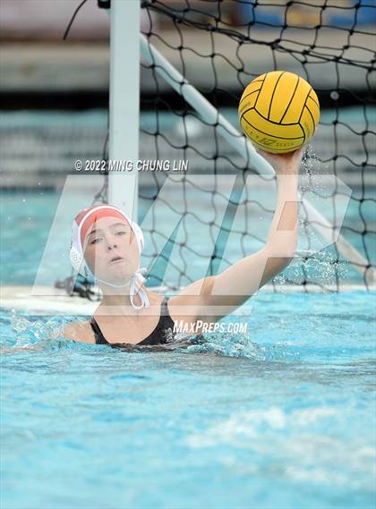 Thumbnail 2 in Harvard-Westlake vs. Newport Harbor (Bill Barnett Holiday Cup) photogallery.