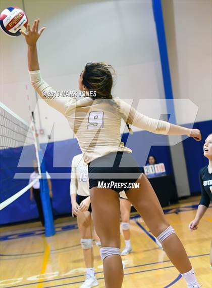 Thumbnail 3 in Plant vs. Scottsdale Christian Academy (Nike Tournament of Champions) photogallery.