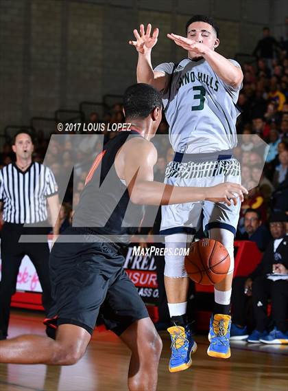 Thumbnail 1 in Oak Hill Academy vs. Chino Hills (Nike Extravaganza) photogallery.