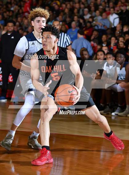 Thumbnail 2 in Oak Hill Academy vs. Chino Hills (Nike Extravaganza) photogallery.