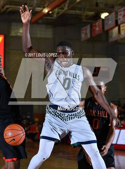 Thumbnail 3 in Oak Hill Academy vs. Chino Hills (Nike Extravaganza) photogallery.