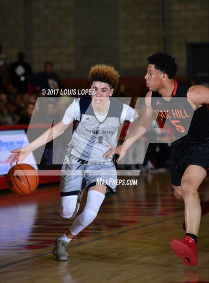 Thumbnail 2 in Oak Hill Academy vs. Chino Hills (Nike Extravaganza) photogallery.