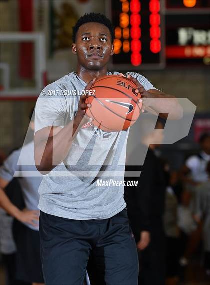 Thumbnail 1 in Oak Hill Academy vs. Chino Hills (Nike Extravaganza) photogallery.