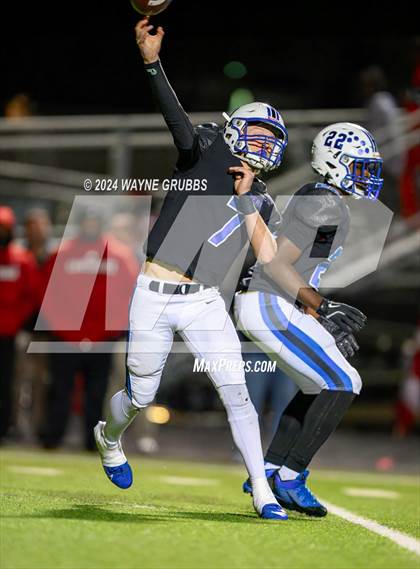Thumbnail 1 in Carthage vs. Spring Hill (UIL 4A DII Bi-District Playoff) photogallery.