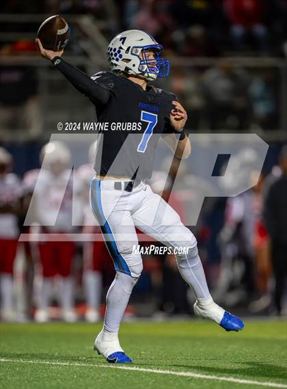 Thumbnail 2 in Carthage vs. Spring Hill (UIL 4A DII Bi-District Playoff) photogallery.