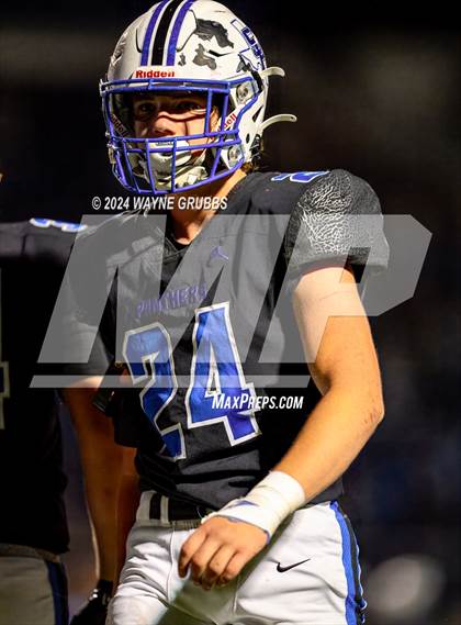 Thumbnail 1 in Carthage vs. Spring Hill (UIL 4A DII Bi-District Playoff) photogallery.