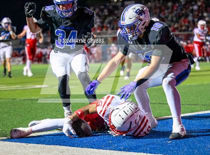Thumbnail 1 in Carthage vs. Spring Hill (UIL 4A DII Bi-District Playoff) photogallery.