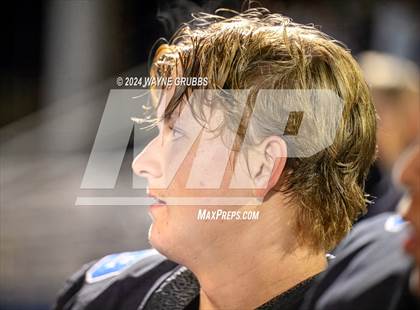 Thumbnail 2 in Carthage vs. Spring Hill (UIL 4A DII Bi-District Playoff) photogallery.