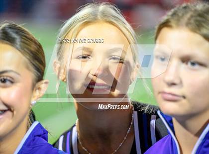 Thumbnail 1 in Carthage vs. Spring Hill (UIL 4A DII Bi-District Playoff) photogallery.