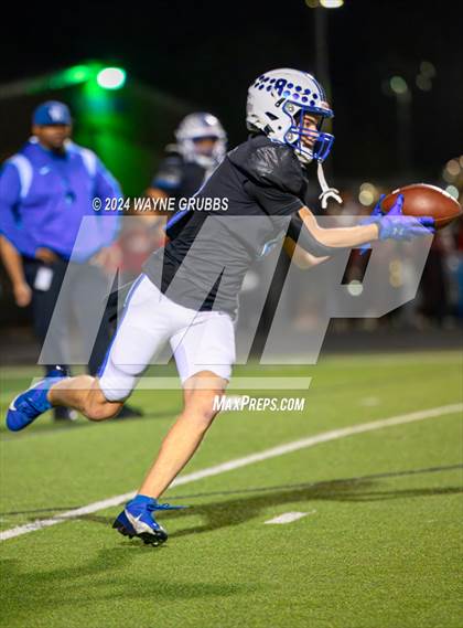 Thumbnail 1 in Carthage vs. Spring Hill (UIL 4A DII Bi-District Playoff) photogallery.