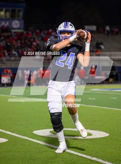Thumbnail 1 in Carthage vs. Spring Hill (UIL 4A DII Bi-District Playoff) photogallery.