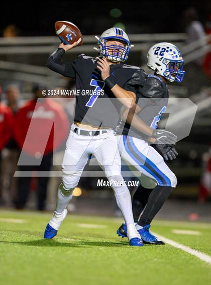 Thumbnail 3 in Carthage vs. Spring Hill (UIL 4A DII Bi-District Playoff) photogallery.