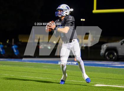 Thumbnail 3 in Carthage vs. Spring Hill (UIL 4A DII Bi-District Playoff) photogallery.