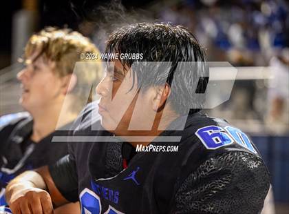 Thumbnail 1 in Carthage vs. Spring Hill (UIL 4A DII Bi-District Playoff) photogallery.