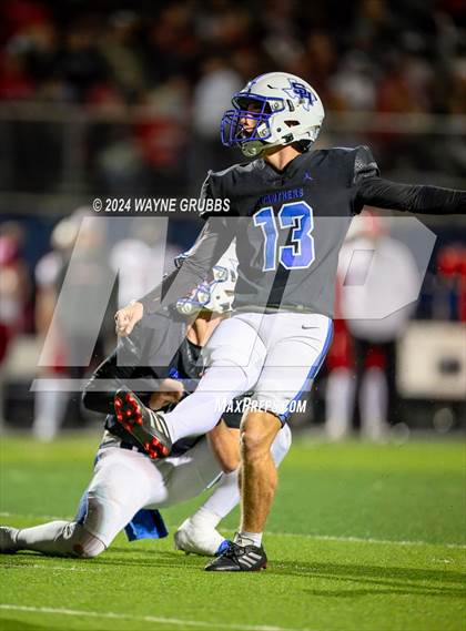 Thumbnail 1 in Carthage vs. Spring Hill (UIL 4A DII Bi-District Playoff) photogallery.