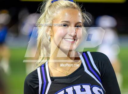 Thumbnail 2 in Carthage vs. Spring Hill (UIL 4A DII Bi-District Playoff) photogallery.