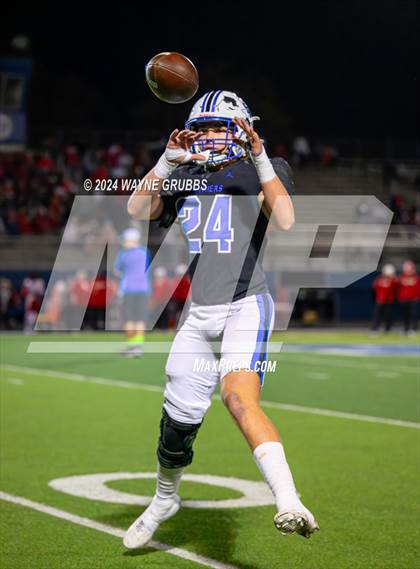 Thumbnail 3 in Carthage vs. Spring Hill (UIL 4A DII Bi-District Playoff) photogallery.