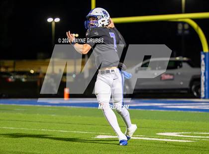 Thumbnail 1 in Carthage vs. Spring Hill (UIL 4A DII Bi-District Playoff) photogallery.