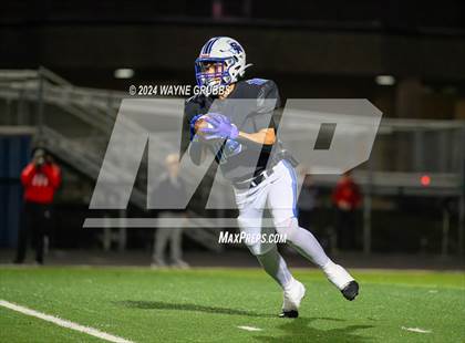 Thumbnail 3 in Carthage vs. Spring Hill (UIL 4A DII Bi-District Playoff) photogallery.