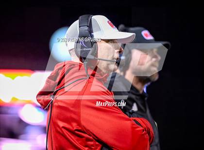 Thumbnail 1 in Carthage vs. Spring Hill (UIL 4A DII Bi-District Playoff) photogallery.