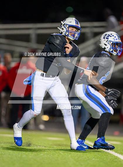 Thumbnail 2 in Carthage vs. Spring Hill (UIL 4A DII Bi-District Playoff) photogallery.