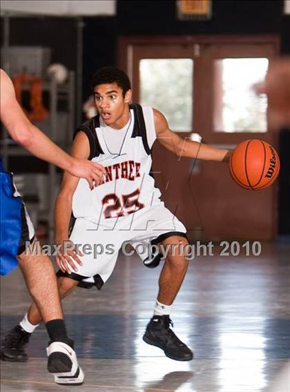 Thumbnail 3 in Our Lady of the Hills vs. TMI-Episcopal (Bracken Christian Tournament) photogallery.