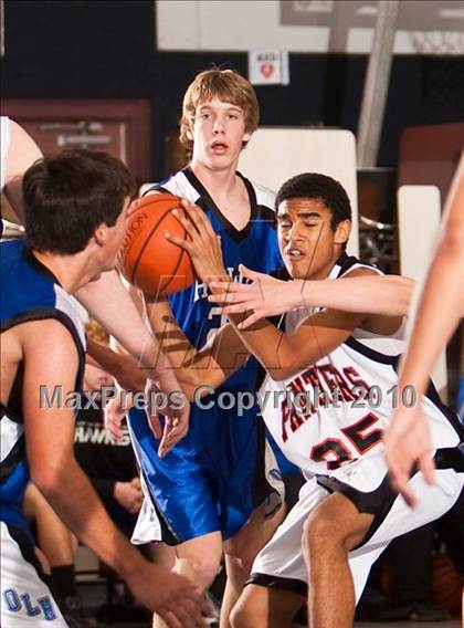 Thumbnail 2 in Our Lady of the Hills vs. TMI-Episcopal (Bracken Christian Tournament) photogallery.
