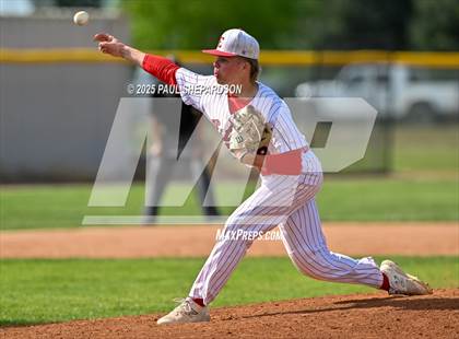 Thumbnail 3 in Coal Ridge vs. Eaton (CHSAA 2nd Round State) photogallery.