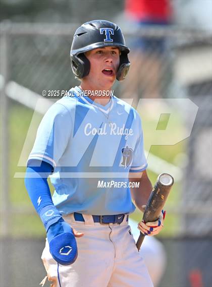 Thumbnail 3 in Coal Ridge vs. Eaton (CHSAA 2nd Round State) photogallery.