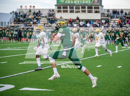 Thumbnail 2 in Richmond vs Cardinal Gibbons (NCHSAA 4A - Second Round) photogallery.