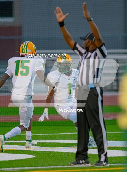 Thumbnail 3 in Richmond vs Cardinal Gibbons (NCHSAA 4A - Second Round) photogallery.