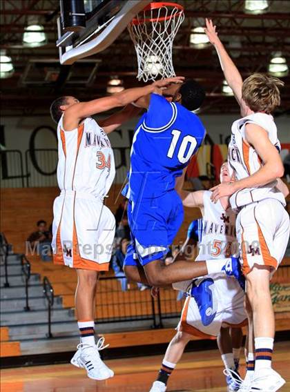 Thumbnail 3 in Madison vs. North Crowley (McDonald's Texas Invitational) photogallery.