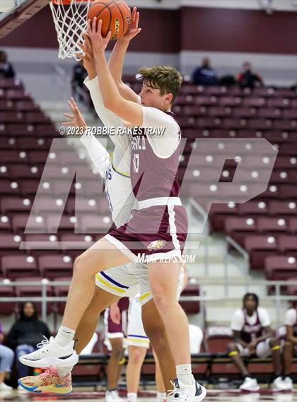 Thumbnail 3 in Corsicana vs. Fairfield (Athens Invitational) photogallery.