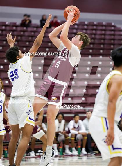 Thumbnail 3 in Corsicana vs. Fairfield (Athens Invitational) photogallery.