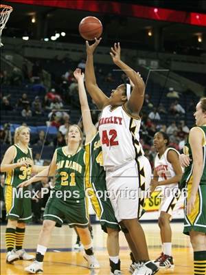 Thumbnail 3 in San Ramon Valley vs Berkeley (NCS D1 Final) photogallery.