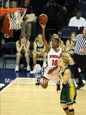 Thumbnail 3 in San Ramon Valley vs Berkeley (NCS D1 Final) photogallery.